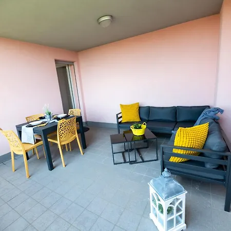 Casa Coruccia * קומו