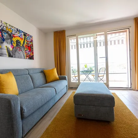 Apartament Casa Coruccia Como